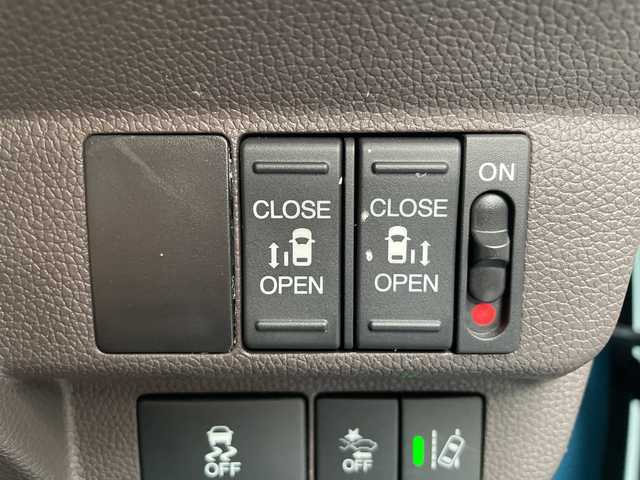 ホンダ フリード G ホンダセンシング 広島県 2016(平28)年 4.5万km ブルーホライゾンM 禁煙/社外ナビ/CD/DVD/DTV/Bluetooth/バックカメラ/両側パワースライドドア/レーダークルーズコントロール/LEDオートライト/ドライブレコーダー/ビルトインETC/アイドリングストップ/スマートキー/プッシュスタート/純正フロアマット/ドアバイザー