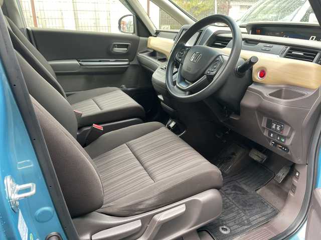 ホンダ フリード G ホンダセンシング 広島県 2016(平28)年 4.5万km ブルーホライゾンM 禁煙/社外ナビ/CD/DVD/DTV/Bluetooth/バックカメラ/両側パワースライドドア/レーダークルーズコントロール/LEDオートライト/ドライブレコーダー/ビルトインETC/アイドリングストップ/スマートキー/プッシュスタート/純正フロアマット/ドアバイザー