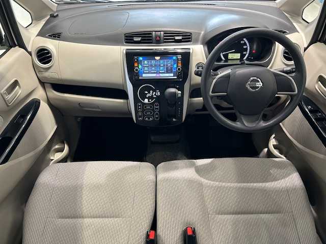 日産 デイズ X 宮城県 2013(平25)年 7.1万km クールシルバー プッシュスタート/SDナビ/Bluetooth/フルセグTV/CD/DVD再生機能付き/アンチロック・ブレーキ・サポート/AUX/IPod/フロアマット/ベンチシート/Stangenアルミホイール/電動格納ミラー/スマートキー