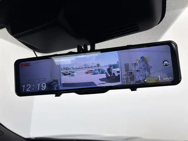 三菱 アウトランダー ＰＨＥＶ P 愛知県 2022(令4)年 2.8万km ブラックダイヤモンド ワンオーナー/プレミアムサウンド（BOSE)/e-Assist/純正メモリーナビ/（Bluetooth/Android Auto)/前後ドライブレコーダー/ヘッドアップディスプレイ/パノラマビューモニター/ブラインドスポットモニター/デジタルインナーミラー/全席シートヒーター/ステアリングヒーター/本革ステアリング/パワーバックドア/オートハイビーム/ワイヤレス充電/純正20インチAW