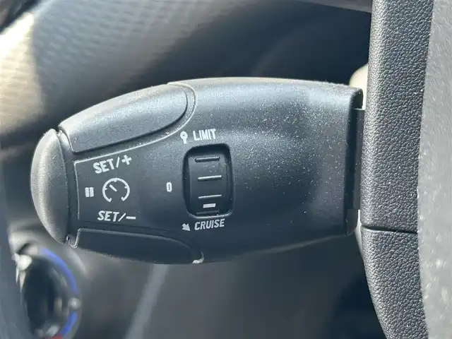 プジョー ２０８ スタイル 愛知県 2018(平30)年 3.4万km 白 純正ディスプレイオーディオ/Bluetooth/バックカメラ/クルーズコントロール/ETC/ウィンカーミラー/フォグライト/社外フロアマット