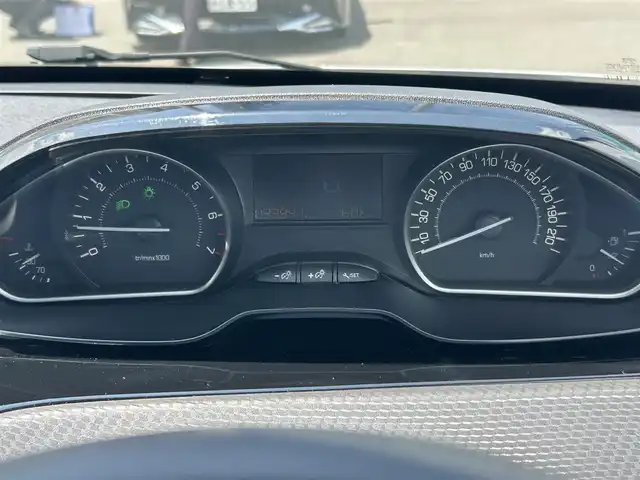 プジョー ２０８ スタイル 愛知県 2018(平30)年 3.4万km 白 純正ディスプレイオーディオ/Bluetooth/バックカメラ/クルーズコントロール/ETC/ウィンカーミラー/フォグライト/社外フロアマット