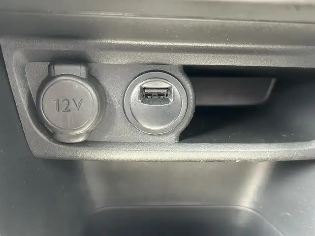 プジョー ２０８ スタイル 愛知県 2018(平30)年 3.4万km 白 純正ディスプレイオーディオ/Bluetooth/バックカメラ/クルーズコントロール/ETC/ウィンカーミラー/フォグライト/社外フロアマット