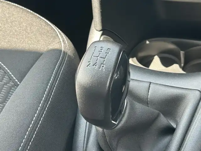 プジョー ２０８ スタイル 愛知県 2018(平30)年 3.4万km 白 純正ディスプレイオーディオ/Bluetooth/バックカメラ/クルーズコントロール/ETC/ウィンカーミラー/フォグライト/社外フロアマット