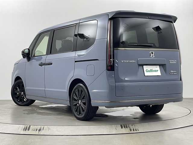 ホンダ ステップワゴン スパーダ eHEV プレミアムライン ブラックED 埼玉県 2025(令7)年 0.1千km ソニックグレーパール 両側パワースライドドア/電動リアゲート/シートヒーター/アダプティブクルーズコントロール/レーンキープアシスト/ブラインドスポットモニター　/オートハイビーム/横滑り防止装置/盗難防止装置/衝突軽減ブレーキ/ロールサンシェード/フロントフォグ/ウィンカーミラー/プッシュスタート/スマートキー/革巻きハンドル/全列USBチャージ/LEDヘッドライト/純正アルミホイール