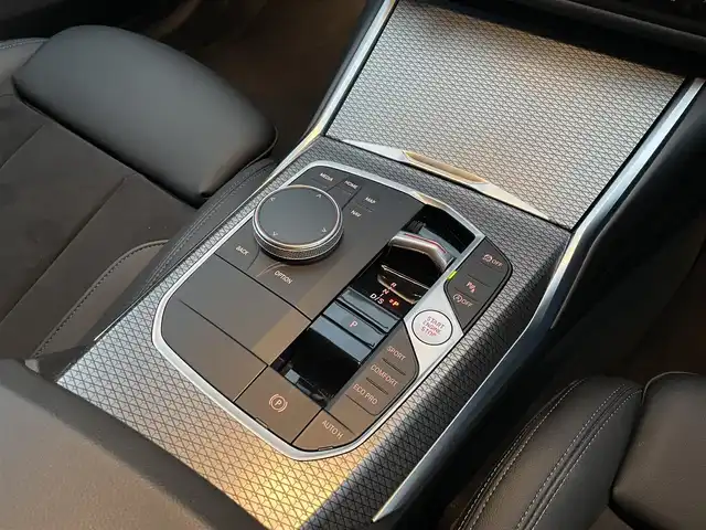 ＢＭＷ ３２０ｄ xDrive ツーリング Mスポーツ 東京都 2022(令4)年 3.9万km グレー 純正ナビ/AppleCarplay/バックカメラ/ハーフレザーシート/シートヒーター/ヘッドアップディスプレイ/アダプティブクルーズコントロール/ブラインドスポットモニター/衝突被害軽減ブレーキ/レーンキープアシスト/前後ドライブレコーダー/ワイヤレス充電/アンビエントライト/パワーバックドア/ステアリングスイッチ/サイドエアバック