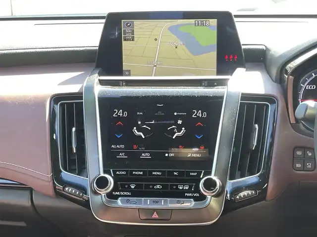 トヨタ クラウン ハイブリッド RS アドバンス 大阪府 2018(平30)年 11.9万km プレシャスブラックパール 純正ナビ/-Bluetooth/フルセグTV/FM/AM/衝突被害軽減ブレーキ/レーンアシストキープ/レーダークルーズコントロール/ブラウンレザー革シート/パワーシート/クリアランスソナー/純正ビルトインETC/バックカメラ/オートホールド/オートマチックハイビーム/パーキングアシスト/プッシュスタート/スマートキー/純正１８インチAW