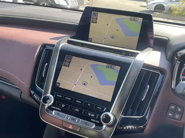 トヨタ クラウン ハイブリッド RS アドバンス 大阪府 2018(平30)年 11.9万km プレシャスブラックパール 純正ナビ/-Bluetooth/フルセグTV/FM/AM/衝突被害軽減ブレーキ/レーンアシストキープ/レーダークルーズコントロール/ブラウンレザー革シート/パワーシート/クリアランスソナー/純正ビルトインETC/バックカメラ/オートホールド/オートマチックハイビーム/パーキングアシスト/プッシュスタート/スマートキー/純正１８インチAW