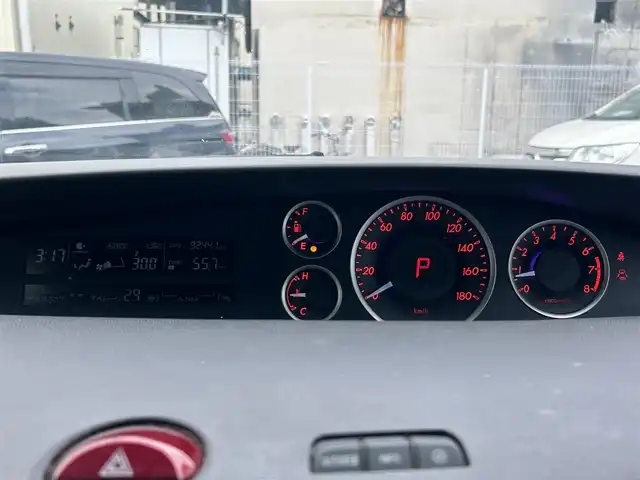 マツダ ビアンテ グランツ スカイアクティブ 大阪府 2013(平25)年 9.3万km ラディアントエボニーマイカ (株)IDOMが運営する【じしゃロン東大阪店】の自社ローン専用車両になりますこちらは現金またはオートローンご利用時の価格です。自社ローンご希望の方は別途その旨お申付け下さい/ナビ【CA9PA】/バックカメラ /両側パワースライドドア /ETC /HID /MSV /フルセグTV /BT /パドルシフト /i-stop /スマートキー /16インチAW/リアスポイラー/メッキグリル /８人乗