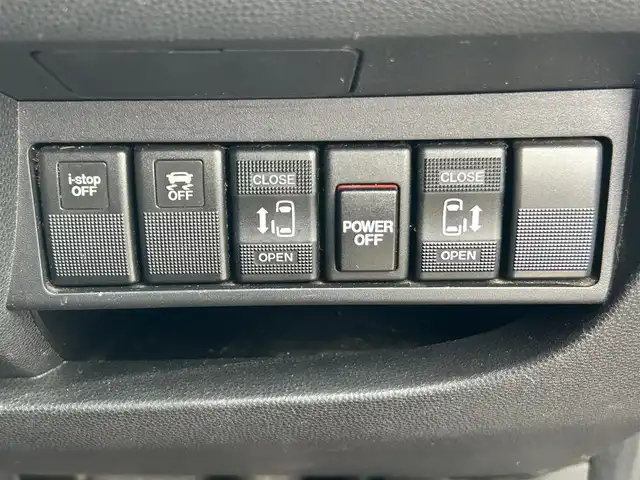 マツダ ビアンテ グランツ スカイアクティブ 大阪府 2013(平25)年 9.3万km ラディアントエボニーマイカ (株)IDOMが運営する【じしゃロン東大阪店】の自社ローン専用車両になりますこちらは現金またはオートローンご利用時の価格です。自社ローンご希望の方は別途その旨お申付け下さい/ナビ【CA9PA】/バックカメラ /両側パワースライドドア /ETC /HID /MSV /フルセグTV /BT /パドルシフト /i-stop /スマートキー /16インチAW/リアスポイラー/メッキグリル /８人乗