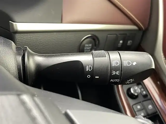 トヨタ ハリアー プレミアム 熊本県 2017(平29)年 6.6万km ホワイトパールクリスタルシャイン 禁煙車　/アルパイン9インチナビ（ＣＤ・ＤＶＤ・フルセグ・ＳＤ・ＵＳＢ）/バックカメラ　/社外前後ドライブレコーダー　/純正ビルトインＥＴＣ　/前後クリアランスソナー　/運転席パワーシート　/レーダークルーズコントロール/衝突軽減ブレーキ/レーンキープアシスト/横滑り防止/アイドリングストップ/パワーバックドア/純正フロアマット/純正１８インチAW/オートライト/オートマチックハイビーム/LEDヘッドライト/フォグライト/スマートキー/プッシュスタート