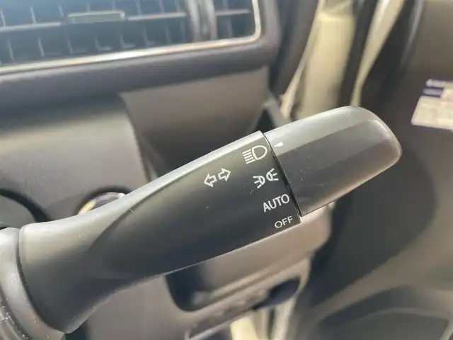 スズキ ワゴンＲ HYBRID FZ 岩手県 2018(平30)年 10.9万km ピュアホワイトP ４WD/カラーヘッドアップディスプレイ/シートヒーター/衝突被害軽減ブレーキ/レーンアシスト/バックカメラ/横滑り防止装置/純正ナビ（Bluetooth CD DVD USB フルセグ）/ETC/横滑り防止装置/オートハイビーム/LEDヘッドライト/純正１４インチアルミホイール/ドアミラーウインカー/ベンチシート