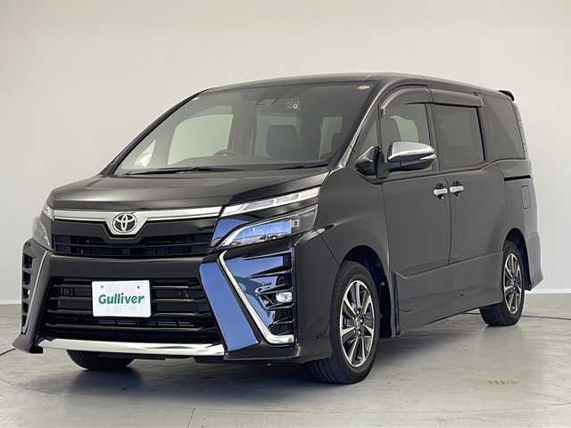 トヨタ ヴォクシー ZS 煌Ⅲ 茨城県 2021(令3)年 3.5万km ブラック 純正１０インチナビ/フリップダウンモニター/両側パワースライドドア/バックカメラ/クルーズコントロール/前後ドライブレコーダー/デュアルエアコン/ＥＴＣ/前後コーナーセンサー/純正ＡＷ