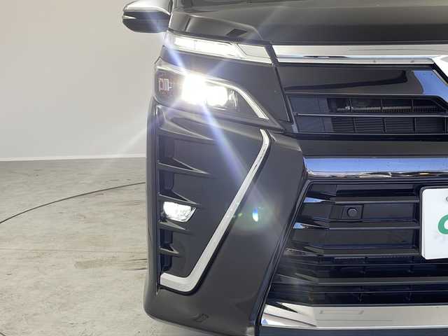 トヨタ ヴォクシー ZS 煌Ⅲ 茨城県 2021(令3)年 3.5万km ブラック 純正１０インチナビ/フリップダウンモニター/両側パワースライドドア/バックカメラ/クルーズコントロール/前後ドライブレコーダー/デュアルエアコン/ＥＴＣ/前後コーナーセンサー/純正ＡＷ