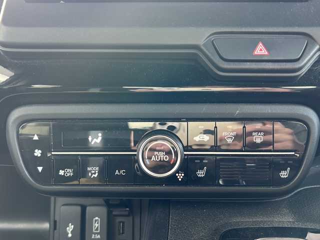 ホンダ Ｎ ＢＯＸ カスタム L ターボ 兵庫県 2021(令3)年 3.1万km クリスタルブラックパール ワンオーナー/ターボ/ホンダセンシング/アダプティブクルーズ/純正ナビ/バックカメラ/ETC/両側パワースライドドア/パーキングセンサー/パドルシフト/LEDヘッドランプ/LEDフロントフォグランプ/ロールサンシェイド（後席）/シートバックテーブル（運転席/助手席）/スペアキー/保証書/取扱説明書/合皮ハーフレザーシート/シートヒーター（D席N席）/純正15インチAW