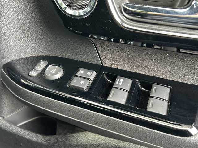 ホンダ Ｎ ＢＯＸ カスタム L ターボ 兵庫県 2021(令3)年 3.1万km クリスタルブラックパール ワンオーナー/ターボ/ホンダセンシング/アダプティブクルーズ/純正ナビ/バックカメラ/ETC/両側パワースライドドア/パーキングセンサー/パドルシフト/LEDヘッドランプ/LEDフロントフォグランプ/ロールサンシェイド（後席）/シートバックテーブル（運転席/助手席）/スペアキー/保証書/取扱説明書/合皮ハーフレザーシート/シートヒーター（D席N席）/純正15インチAW