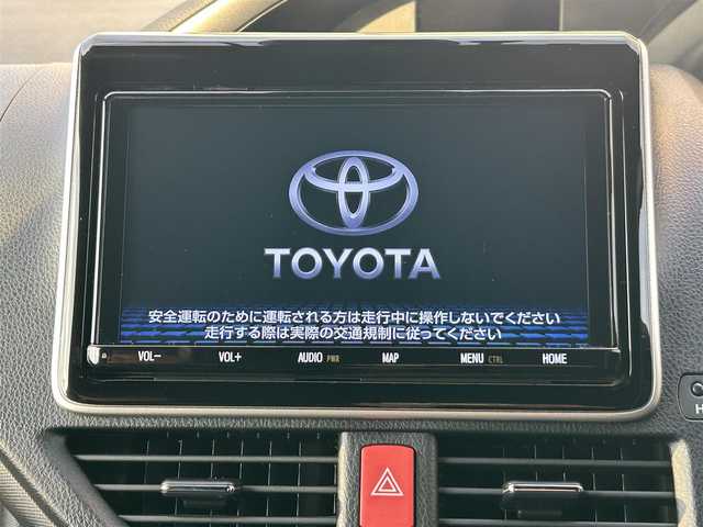 トヨタ ヴォクシー ハイブリッド