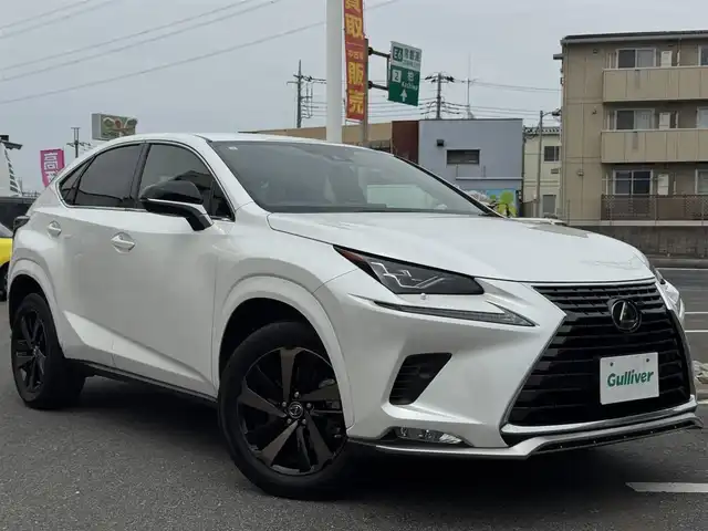 レクサス ＮＸ 300 スパイス&シック 千葉県 2021(令3)年 2.9万km ソニッククォーツ ワンオーナー/レクサスセーフティシステム/衝突軽減ブレーキ/レーダークルーズコントロール/レーンキープアシスト/純正メモリーナビ/フルセグTV/Bluetooth/バックカメラ/コーナーセンサー/黒レザーシート/シートヒーター/エアシート /LEDライト/ETC2.0/純正フロアマット/電動リアゲート/純正18インチAW/保証書・取説/スペアキー