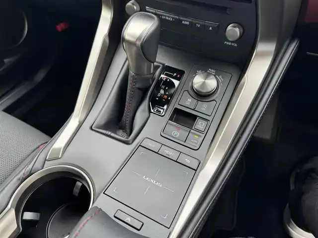 レクサス ＮＸ 300 スパイス&シック 千葉県 2021(令3)年 2.9万km ソニッククォーツ ワンオーナー/レクサスセーフティシステム/衝突軽減ブレーキ/レーダークルーズコントロール/レーンキープアシスト/純正メモリーナビ/フルセグTV/Bluetooth/バックカメラ/コーナーセンサー/黒レザーシート/シートヒーター/エアシート /LEDライト/ETC2.0/純正フロアマット/電動リアゲート/純正18インチAW/保証書・取説/スペアキー