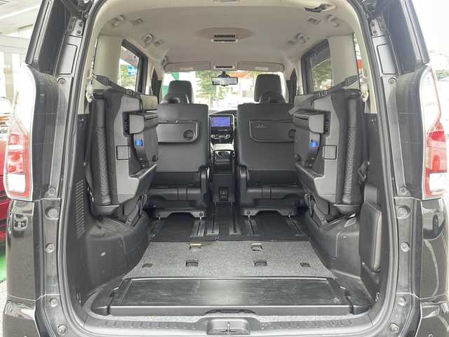 日産 セレナ ハイウェイスターVセレクションⅡ 兵庫県 2018(平30)年 5.5万km ダイヤモンドブラック ワンオーナー/セーフティパックB　1/純正9インチSDナビ/フルセグTV/Bluetooth/CD/DVD/BD/ETC/両側パワースライドドア/インテリジェントエマージェンシーブレーキ/LDW/ナビ連動ドライブレコーダー/ハンドルヒーター/防水シート/前席シートヒーター/リアオートエアコン/オートライト(LEDヘッドライト)/2列目超ロングスライド/横スライドシート/ステアリングスイッチ/純正セキュリティ/取扱説明書・保証書/-/-/1/プロパイロット/インテリジェントアラウンドビュー/インテリジェントルームミラー/電動パーキングブレーキ/オートブレーキホールド/フロント、バックソナー/車線逸脱防止支援/カーテン、サイドエアバック/踏み間違い衝突防止アシスト/インテリジェントパーキングアシスト/ふらつき警報/ヒーター付ドアミラー