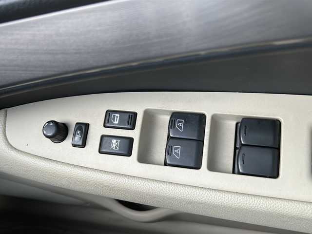 日産 スカイライン 250GT 茨城県 2012(平24)年 4.8万km クリスタルホワイトパール 社外ナビ/　　BT/CD/DVD/フルセグ/バックカメラ/ハーフレザーシート/パワーシート/純正17インチアルミホイール/HIDオートライト/純正フロアマット/スマートキー/ETC