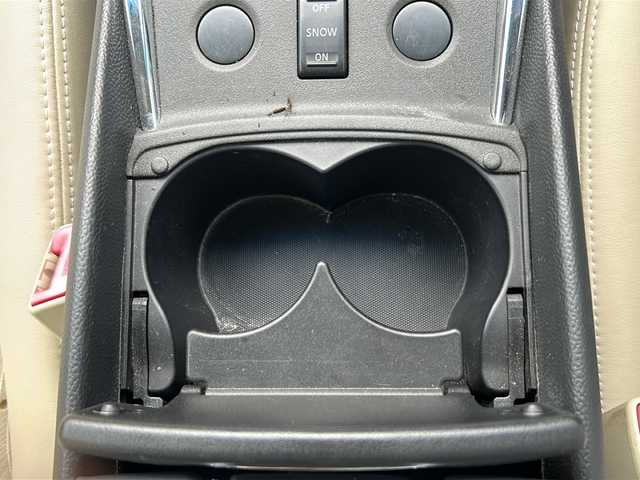 日産 スカイライン 250GT 福岡県 2012(平24)年 4.8万km クリスタルホワイトパール (株)IDOMが運営する【じしゃロン八幡西店】の自社ローン専用車両になります。こちらは現金またはオートローンご利用時の価格です。自社ローンご希望の方は別途その旨お申付け下さい/社外ナビ/　　BT/CD/DVD/フルセグ/バックカメラ/ハーフレザーシート/パワーシート/純正17インチアルミホイール/HIDオートライト/純正フロアマット/スマートキー/ETC