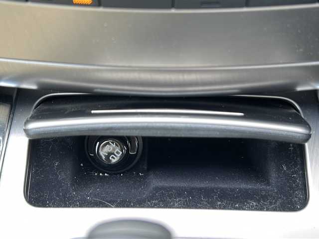 日産 スカイライン 250GT 福岡県 2012(平24)年 4.8万km クリスタルホワイトパール (株)IDOMが運営する【じしゃロン八幡西店】の自社ローン専用車両になります。こちらは現金またはオートローンご利用時の価格です。自社ローンご希望の方は別途その旨お申付け下さい/社外ナビ/　　BT/CD/DVD/フルセグ/バックカメラ/ハーフレザーシート/パワーシート/純正17インチアルミホイール/HIDオートライト/純正フロアマット/スマートキー/ETC