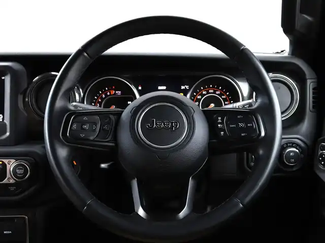クライスラー・ジープ ジープ ラングラー アンリミテッド ブラック&タン 長野県 2020(令2)年 5.1万km 黒 ・限定車 ソフトトップ /・専用タン色バケットシート/・Uconnect /・タッチパネルモニター /・AppleCarPlay /・AndroidAuto /・ACC /・パークセンス /・バックカメラ /・サイドカメラ /・専用17インチAW /・スマートキー /・衝突軽減 /・ETC