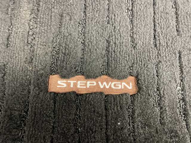 ホンダ ステップワゴン スパーダ eHEV プレミアムライン 群馬県 2023(令5)年 4.7万km クリスタルブラックパール 純正１４型後席モニター　純正１１型ナビ　全周囲カメラ　前後ドラレコ　ＥＴＣ　パワーバックドア　シートヒーター　パドルシフト　追従クルーズコントロール　両側電動スライドドア　ＬＥＤヘッドライト　禁煙車