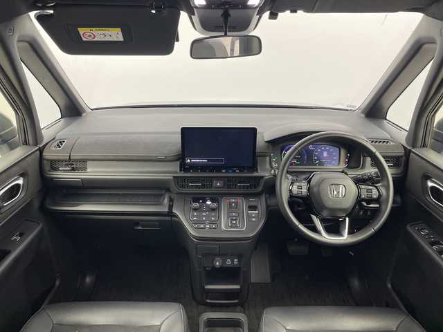 ホンダ ステップワゴン スパーダ eHEV プレミアムライン 群馬県 2023(令5)年 4.7万km クリスタルブラックパール 純正１４型後席モニター　純正１１型ナビ　全周囲カメラ　前後ドラレコ　ＥＴＣ　パワーバックドア　シートヒーター　パドルシフト　追従クルーズコントロール　両側電動スライドドア　ＬＥＤヘッドライト　禁煙車