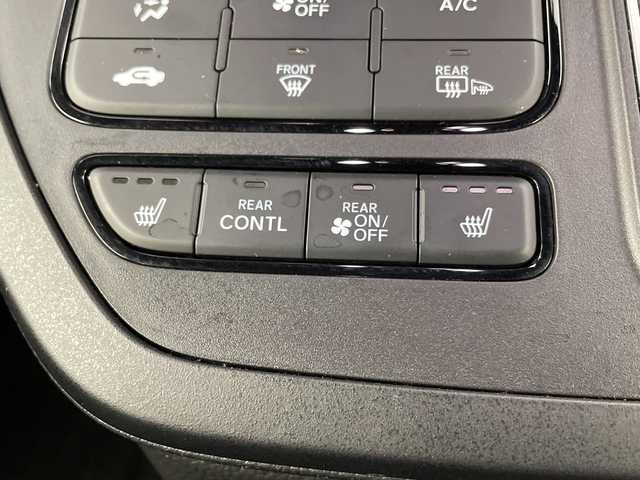 ホンダ ステップワゴン スパーダ eHEV プレミアムライン 群馬県 2023(令5)年 4.7万km クリスタルブラックパール 純正１４型後席モニター　純正１１型ナビ　全周囲カメラ　前後ドラレコ　ＥＴＣ　パワーバックドア　シートヒーター　パドルシフト　追従クルーズコントロール　両側電動スライドドア　ＬＥＤヘッドライト　禁煙車