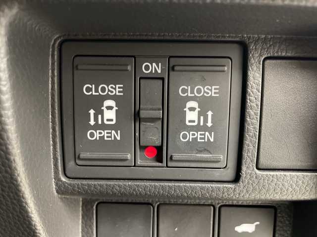 ホンダ ステップワゴン スパーダ eHEV プレミアムライン 群馬県 2023(令5)年 4.7万km クリスタルブラックパール 純正１４型後席モニター　純正１１型ナビ　全周囲カメラ　前後ドラレコ　ＥＴＣ　パワーバックドア　シートヒーター　パドルシフト　追従クルーズコントロール　両側電動スライドドア　ＬＥＤヘッドライト　禁煙車