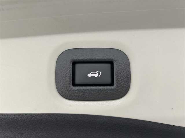 日産 エクストレイル 20Xi 愛媛県 2020(令2)年 3.2万km チタニウムカーキ 純正9インチナビ/(Bluetooth/フルセグ)/プロパイロット/インテリジェンスルームミラー/全周囲カメラ/フリップダウンモニター/電動リアゲート/全席シートヒーター/カプロンシート/三列シート/ドライブレコーダー/衝突被害軽減ブレーキ/コーナーセンサー/レーンキープアシスト/ステアリングスイッチ/ドアバイザー/オートホールド/ETC/スペアキー/保証書/取扱説明書