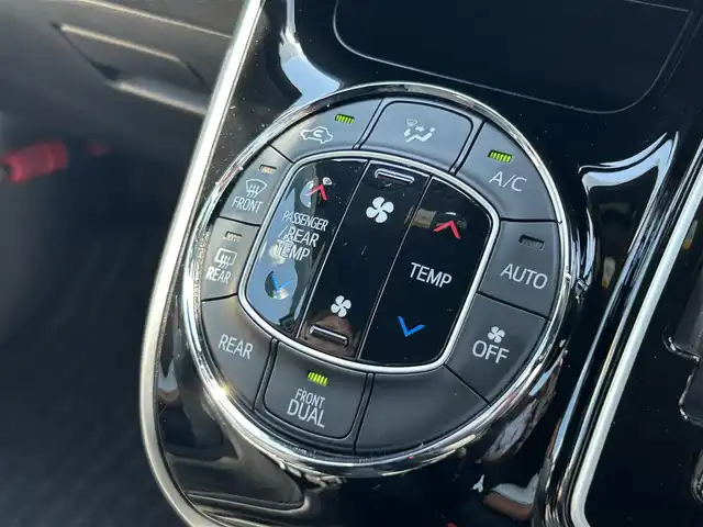 トヨタ ヴォクシー ZS 煌Ⅱ 鳥取県 2019(平31)年 4.4万km ホワイトパールクリスタルシャイン 社外10型ナビ/フルセグ/DVD/CD/BT/バックカメラ/ETC/前後ドライブレコーダー/トヨタセーフティセンス/クルーズコントロール/レーンキープアシスト/オートマチックハイビーム/両側パワースライドドア/LEDヘットライト/社外16インチアルミホイール/プッシュエンジンスタート/アイドリングストップ/スマートキー×2