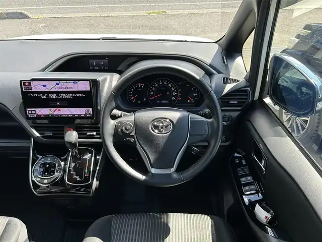 トヨタ ヴォクシー ZS 煌Ⅱ 鳥取県 2019(平31)年 4.4万km ホワイトパールクリスタルシャイン 社外10型ナビ/フルセグ/DVD/CD/BT/バックカメラ/ETC/前後ドライブレコーダー/トヨタセーフティセンス/クルーズコントロール/レーンキープアシスト/オートマチックハイビーム/両側パワースライドドア/LEDヘットライト/社外16インチアルミホイール/プッシュエンジンスタート/アイドリングストップ/スマートキー×2