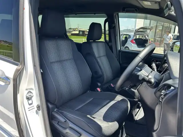 トヨタ ヴォクシー ZS 煌Ⅱ 鳥取県 2019(平31)年 4.4万km ホワイトパールクリスタルシャイン 社外10型ナビ/フルセグ/DVD/CD/BT/バックカメラ/ETC/前後ドライブレコーダー/トヨタセーフティセンス/クルーズコントロール/レーンキープアシスト/オートマチックハイビーム/両側パワースライドドア/LEDヘットライト/社外16インチアルミホイール/プッシュエンジンスタート/アイドリングストップ/スマートキー×2