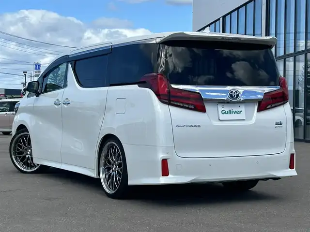トヨタ アルファードハイブリット SR Cパッケージ 道南・函館 2023(令5)年 1.5万km ホワイトパールクリスタルシャイン /純正ディスプレイオーディオ//純正AWノーマルタイヤ積込//純正エンジンスターター//バックカメラ//両側パワースライドドア//パワーバックドア//前席パワーシート//前席ベンチレーションシート//ワイパーデアイサー//ステアリングヒーター//AC100V//TEIN車高調//プリクラッシュセーフティ//レーダークルーズコントロール//レーンディパーチャーアラート//オートマチックハイビーム//LEDヘッドライト//オートライト//スマートキー//エンジンプッシュスタート//寒冷地仕様//ワンオーナー