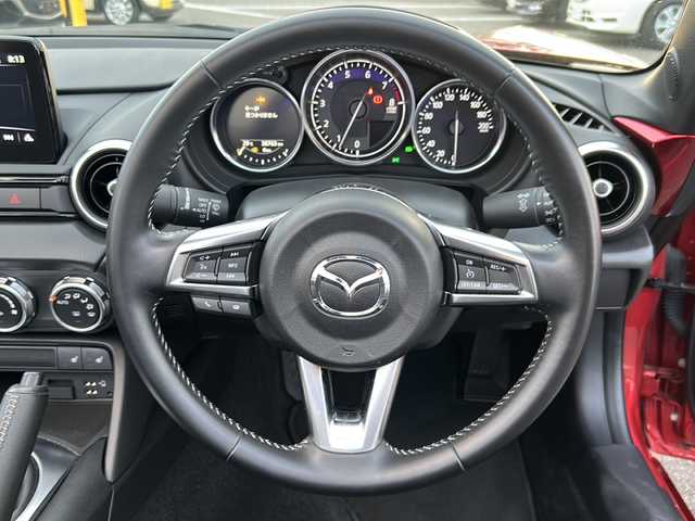 マツダ ロードスター S スペシャルパッケージ 岐阜県 2023(令5)年 3.9万km ソウルレッドクリスタルM 登録時走行距離：38763km/純正メーカーナビ/バックカメラ/フルセグテレビ・Bluetooth・DVD/BOSEサウンド/クルーズコントロール/ブラインドスポットモニター/ドライブレコーダー/スマートシティーブレーキ/コーナーセンサー/シートヒーター/LEDヘッドライト/オートライト/純正18インチアルミホイール/プッシュスタート/スマートキー/純正フロアマット