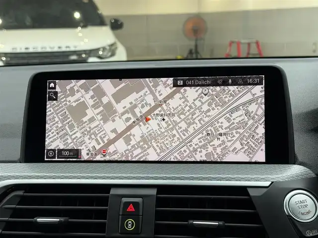 ＢＭＷ ＢＭＷ Ｘ３ xDrive20d Mスポーツ 静岡県 2020(令2)年 3.5万km アルピンホワイトⅢ セレクトパッケージ/・電動パノラマガラスサンルーフ/・リヤサイドウインドーローラーブラインド/・harman/kardonサラウンドサウンドシステム/BMWヘッドアップディスプレイ/BSM/ハーフレザーシート/電動リアゲート/iDrive/(BT/ScreenMirroring/フルセグ)/ドライビングアシストプラス/・ACC/・ステアリング&レーンコントロールアシスト/・レーンディパーチャーウォーニング/・レーンチェンジウォーニング/・アクティブサイドコリジョンプロテクション/・前車接近警告機能/・衝突回避・被害軽減ブレーキ/・事故回避アシスト/・後車衝突警告機能/・クロストラフィックウォーニング/パーキングアシストプラス/・PDC/・パーキングアシスト/・トップビュー/・サイドビュー・カメラ/・リヤビューカメラ/インテリジェントセーフティ/メモリー付パワーシート/シートヒーター/ETC/ドライブレコーダー/保証書/取説/スペアキー