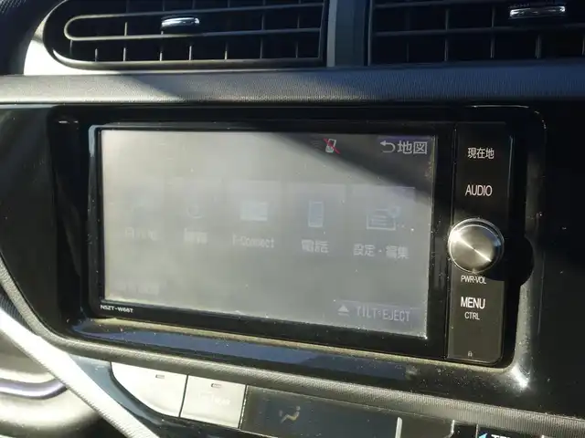 トヨタ アクア S 山形県 2016(平28)年 6.4万km グレーメタリック 衝突被害軽減システム/純正SDナビ/　　【CD DVD BT フルセグ MSV】/バックカメラ/オートライト/アイドリングストップ/ステアリングスイッチ/電動格納ウィンカーミラー/純正フロアマット/ドアバイザ―/スマートキー/ETC