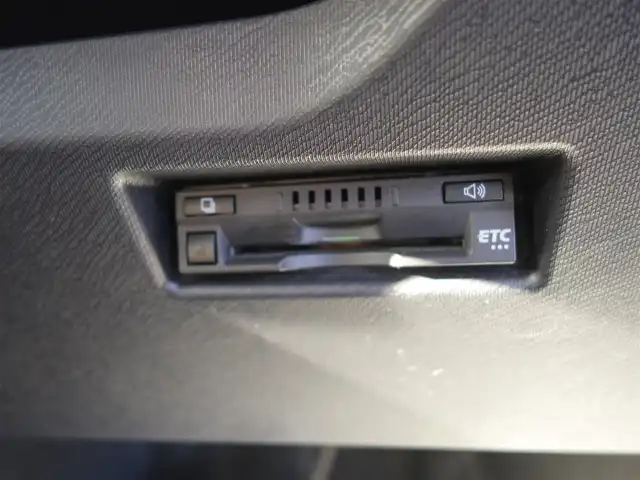 トヨタ アクア S 山形県 2016(平28)年 6.4万km グレーメタリック 衝突被害軽減システム/純正SDナビ/　　【CD DVD BT フルセグ MSV】/バックカメラ/オートライト/アイドリングストップ/ステアリングスイッチ/電動格納ウィンカーミラー/純正フロアマット/ドアバイザ―/スマートキー/ETC