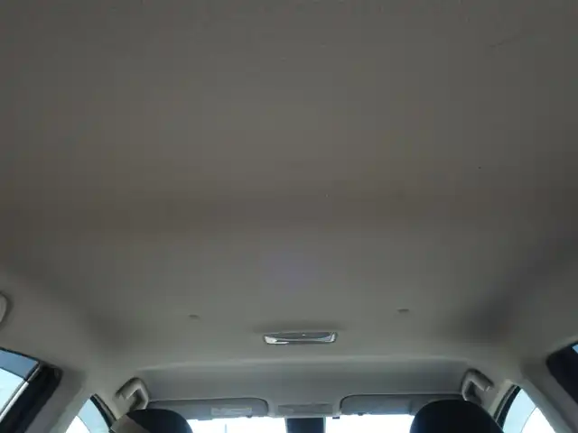 トヨタ アクア S 山形県 2016(平28)年 6.4万km グレーメタリック 衝突被害軽減システム/純正SDナビ/　　【CD DVD BT フルセグ MSV】/バックカメラ/オートライト/アイドリングストップ/ステアリングスイッチ/電動格納ウィンカーミラー/純正フロアマット/ドアバイザ―/スマートキー/ETC