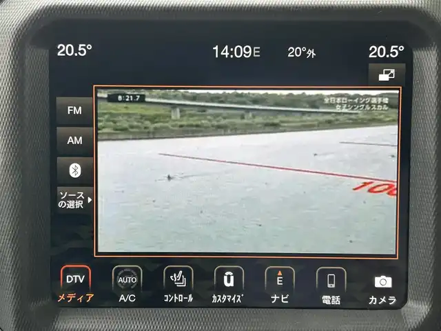 クライスラー・ジープ ラングラー アンリミテッド サハラ 和歌山県 2020(令2)年 3.6万km グラニトクリスタル ワンオーナー車/純正メーカーナビ/（AM/FM/USB/AUX/Bluetooth/フルセグTV)/切替式4WD/バックカメラ・フロントカメラ/前後センサー/本革シート/革巻きステアリング/シートヒーター/ハンドルヒーター/衝突軽減ブレーキ/クルーズコントロール/ETC２．０/純正マット/プッシュスタート