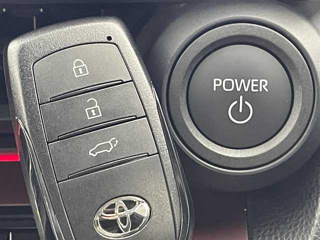 トヨタ プリウス Z 茨城県 2024(令6)年 0.8万km プラチナホワイトパールマイカ 純正12.3型DA（コネクティッドナビ対応）Plus/全周囲カメラ/フルセグ/デジタルインナーミラー/アドバンストパーク/衝突被害軽減ブレーキ/車線逸脱抑制装置/レーダークルーズコントロール/オートマチックハイビーム/クリアランスソナー/BSM/ETC2.0/ドラレコ/AC100V/シートヒーター/ベンチレーション/ステアリングヒーター/純正19インチAW/LEDヘッドライト/スマートキー