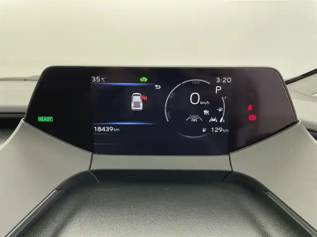 トヨタ プリウス Z 福井県 2023(令5)年 1.9万km プラチナホワイトパールマイカ 純正ナビ/Toyota Safety Sense/・プリクラッシュセーフティ/・レーンディパーチャーアラート/・レーダークルーズコントロール/ワイヤレス充電/パワーバックドア/電動パーキングブレーキ/ETC2.0/エアシート/シートヒーター/ステアリングヒーター/運転席パワーシート