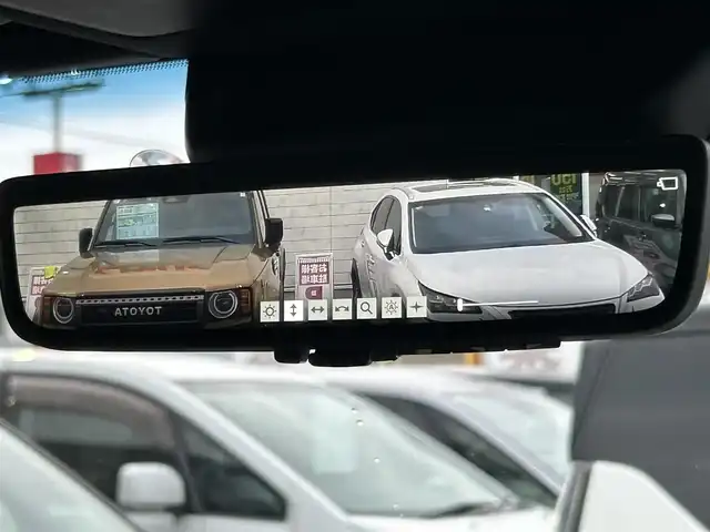 トヨタ ランドクルーザー ２５０ VX 群馬県 2025(令7)年 0.1万km プラチナホワイトパールマイカ 4WD/ワンオーナー/純正12.3型DAナビ・フルセグTV/パイオニアプレミアムサウンド/Bluetooth・USB・HDMI・ミラキャスト/パノラミックビューモニター/ムーンルーフ/前席ベンチレーション・ヒーター/運転席パワーシート/ステアリングヒーター/デジタルインナーミラー/パワーバックドア/セーフティセンス/トヨタチームメイト/プリクラッシュセーフティ/レーダークルーズコントロール/レーントレーシングアシスト/レーンディパーチャーアラート/オートマチックハイビーム/ブラインドスポットモニター/純正フロアマット/3眼LEDヘッドランプ/LEDフォグランプ/LEDリアフォグランプ/ブラックルーフレール/純正18インチアルミ