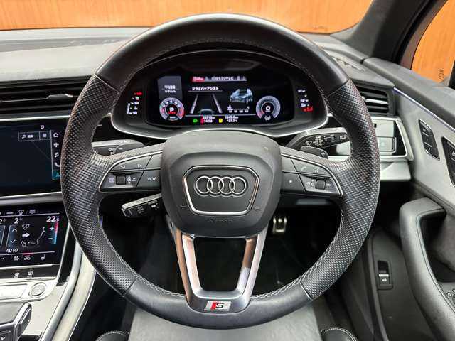 アウディ Ｑ７ 45 Sラインリミテッド 千葉県 2021(令3)年 3万km デイトナグレーパールエフェクト 限定車　/ＡＣＣ　/黒革シート　/ＨＵＤ　/バーチャルコックピット　/ナビ　/地デジＴＶ　/３６０°　/シートＨ　/マトリクスＬＥＤライト　/電動リアゲート　/サイドアシスト　/プレセンスフロント　/プレセンスリア　/ＥＴＣ