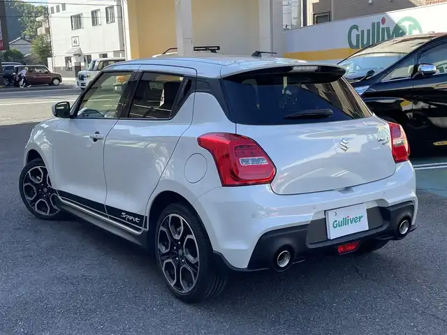 スズキ スイフト スポーツ 静岡県 2024(令6)年 0.7万km ピュアホワイトP ワンオーナー/社外デジタルインナーミラー型/　　前後ドライブレコーダー/ビルトインETC/運転席シートヒーター/衝突軽減ブレーキ/レーンキープアシスト/バックソナー/ブラインドスポットモニター/レーダークルーズコントロール/ドアハンドルプロテクター/バックフォグ/LEDヘッドライト/純正17インチAW/スマートキー×2/保証書/取扱説明書