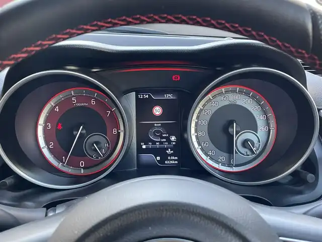 スズキ スイフト スポーツ 静岡県 2024(令6)年 0.7万km ピュアホワイトP ワンオーナー/社外デジタルインナーミラー型/　　前後ドライブレコーダー/ビルトインETC/運転席シートヒーター/衝突軽減ブレーキ/レーンキープアシスト/バックソナー/ブラインドスポットモニター/レーダークルーズコントロール/ドアハンドルプロテクター/バックフォグ/LEDヘッドライト/純正17インチAW/スマートキー×2/保証書/取扱説明書