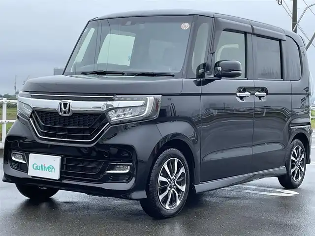 ホンダ Ｎ ＢＯＸ カスタム G L ホンダセンシング 佐賀県 2020(令2)年 6万km クリスタルブラックパール 純正SDナビ/・フルセグTV/CD/DVD/Bluetooth/USB/バックカメラ/片側パワースライドドア/ドライブレコーダー/シートヒーター/LEDヘッドライト/LEDフォグライト/プッシュスタート/スマートキー/USBポート/ビルトインETC/純正14インチアルミホイール/純正LEDヘッドライト/純正フロアマット/純正ドアバイザー/新車保証書/取扱説明書/ホンダセンシング/・衝突軽減ブレーキ/・誤発進抑制機能/・アダプティブクルーズコントロール/・車線維持支援システム/・先行車発信お知らせ機能/・歩行者事故低減ステアリング/・路外逸脱抑制機能/・標識認識機能/・後方誤発進抑制機能